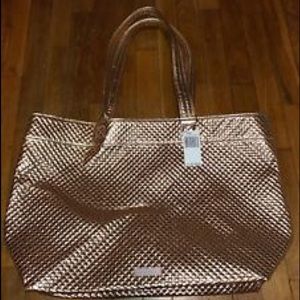 Vera bradley travel tote